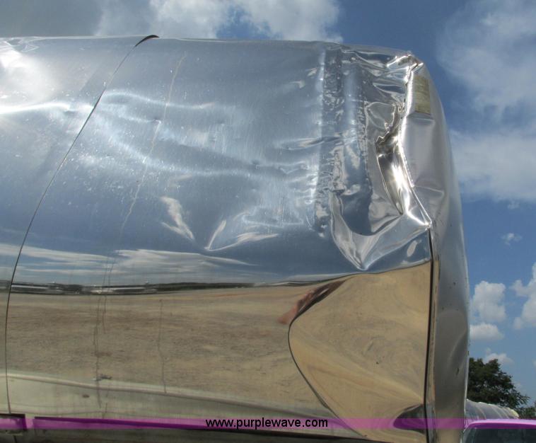 image for item G9447 1995 Walker stainless steel tanker trailer