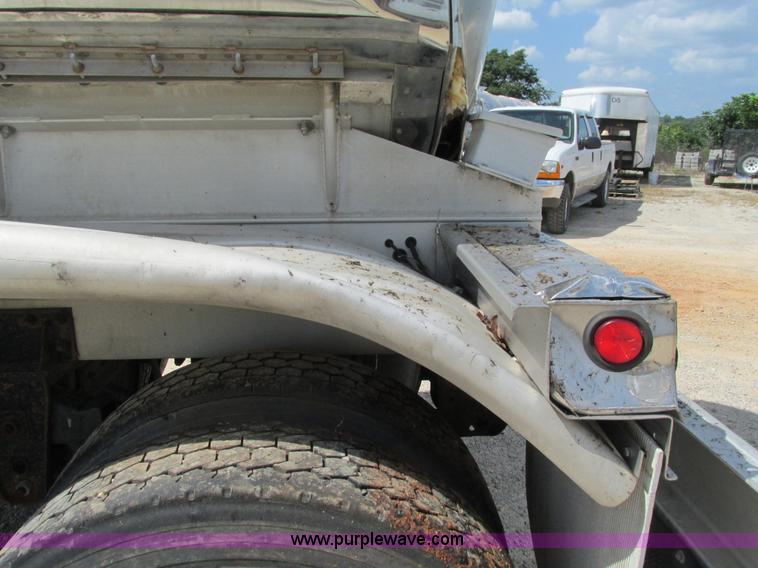 image for item G9447 1995 Walker stainless steel tanker trailer