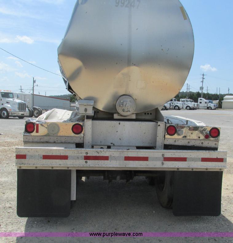 image for item G9447 1995 Walker stainless steel tanker trailer