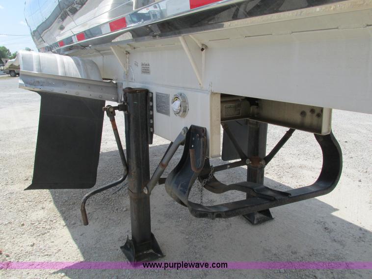 image for item G9447 1995 Walker stainless steel tanker trailer