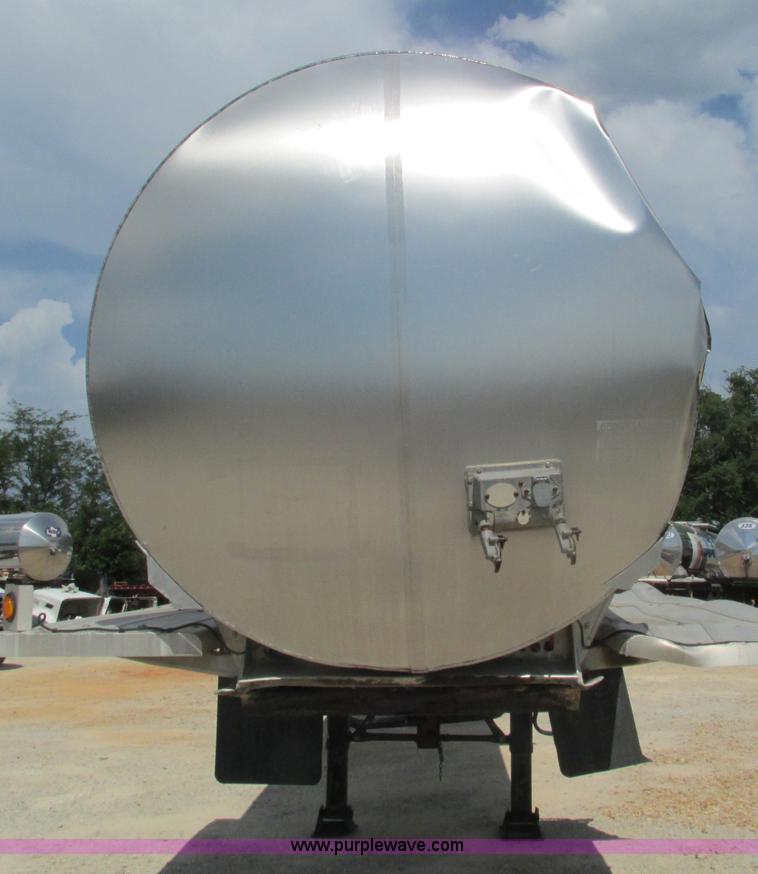 image for item G9447 1995 Walker stainless steel tanker trailer