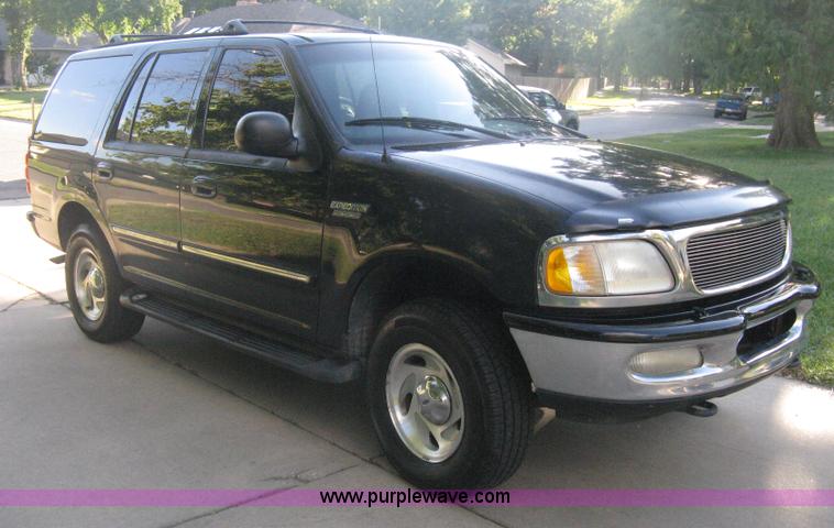 image for item H6331 1998 Ford Expedition XLT SUV