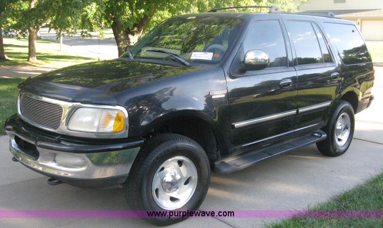 image for item H6331 1998 Ford Expedition XLT SUV