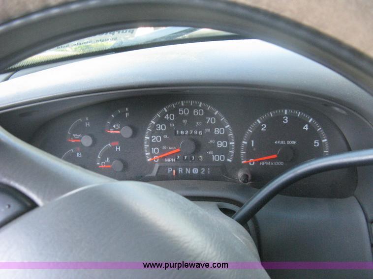 image for item H6331 1998 Ford Expedition XLT SUV