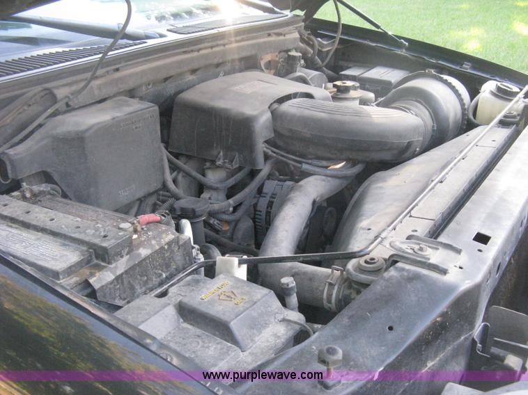 image for item H6331 1998 Ford Expedition XLT SUV