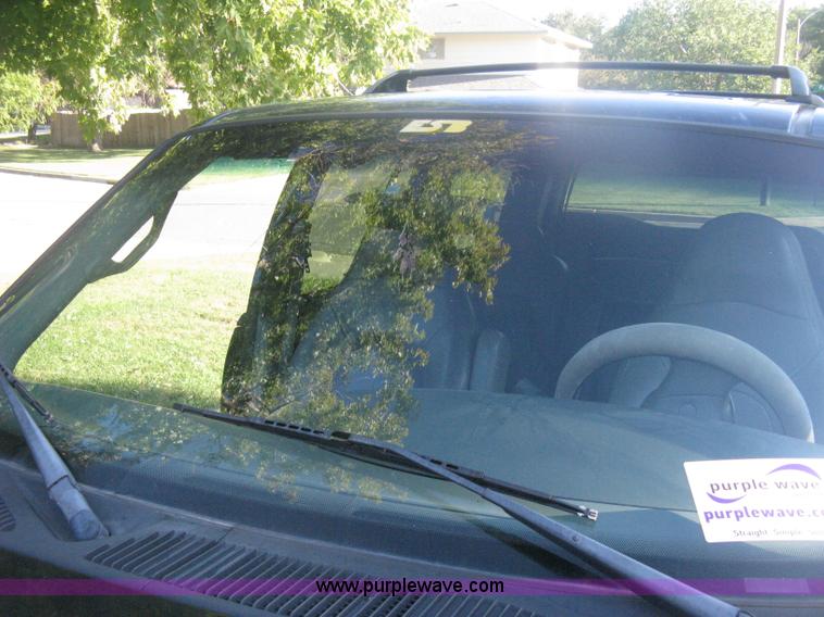 image for item H6331 1998 Ford Expedition XLT SUV