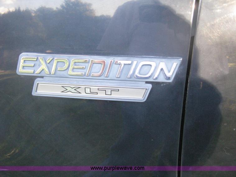 image for item H6331 1998 Ford Expedition XLT SUV