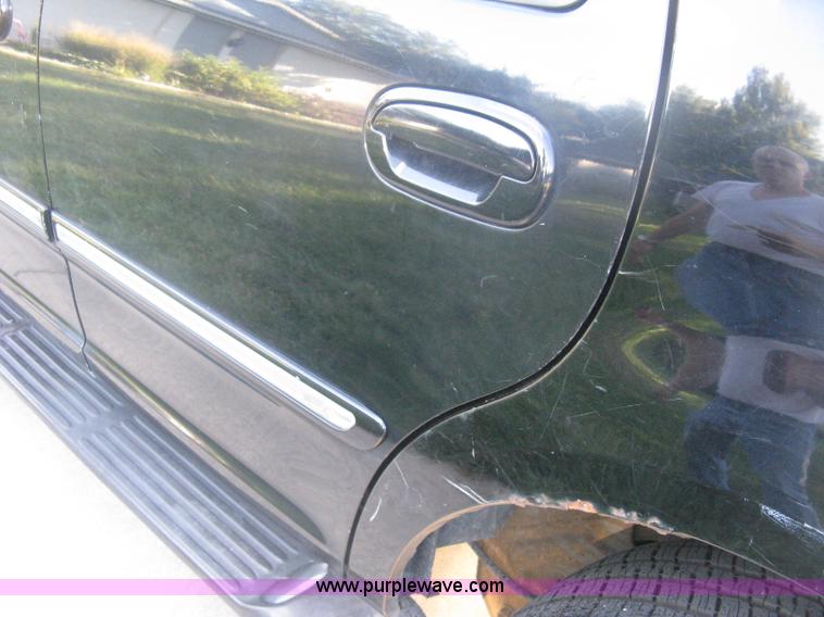 image for item H6331 1998 Ford Expedition XLT SUV