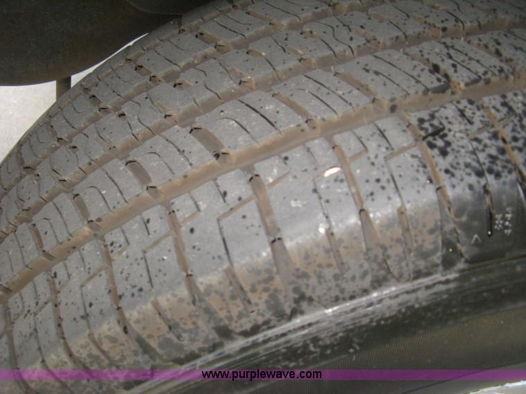 image for item H6331 1998 Ford Expedition XLT SUV