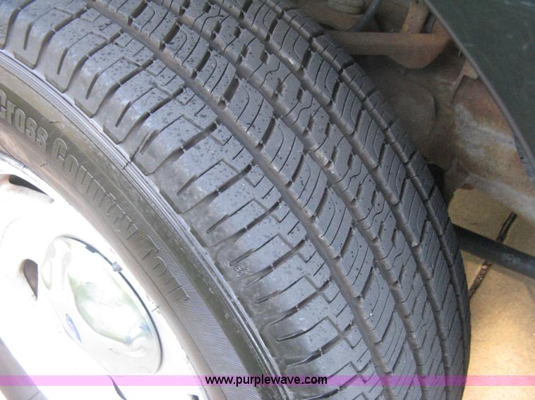 image for item H6331 1998 Ford Expedition XLT SUV