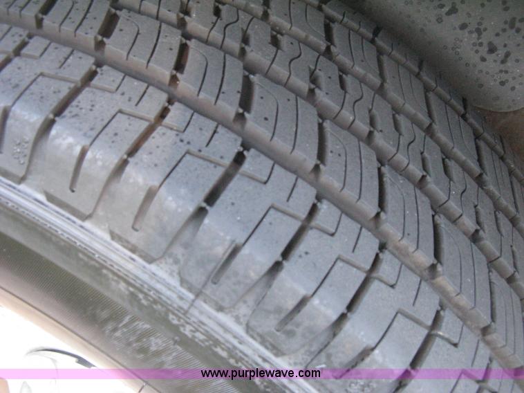 image for item H6331 1998 Ford Expedition XLT SUV