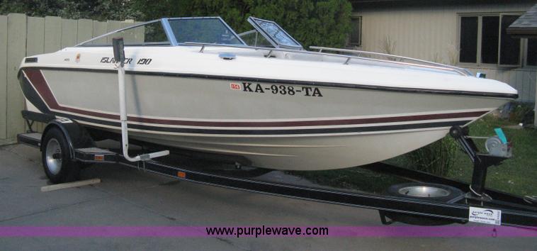 image for item H6332 1989 Baja Islander 190 boat
