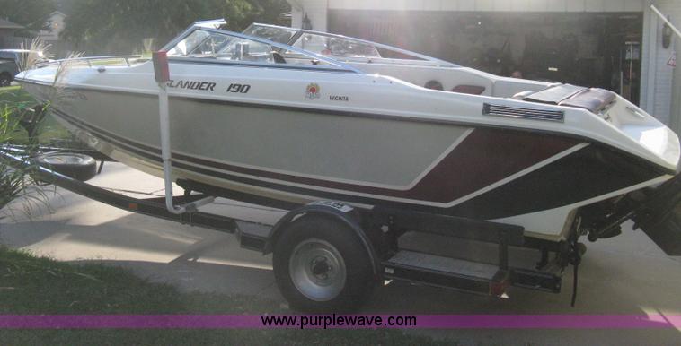 image for item H6332 1989 Baja Islander 190 boat