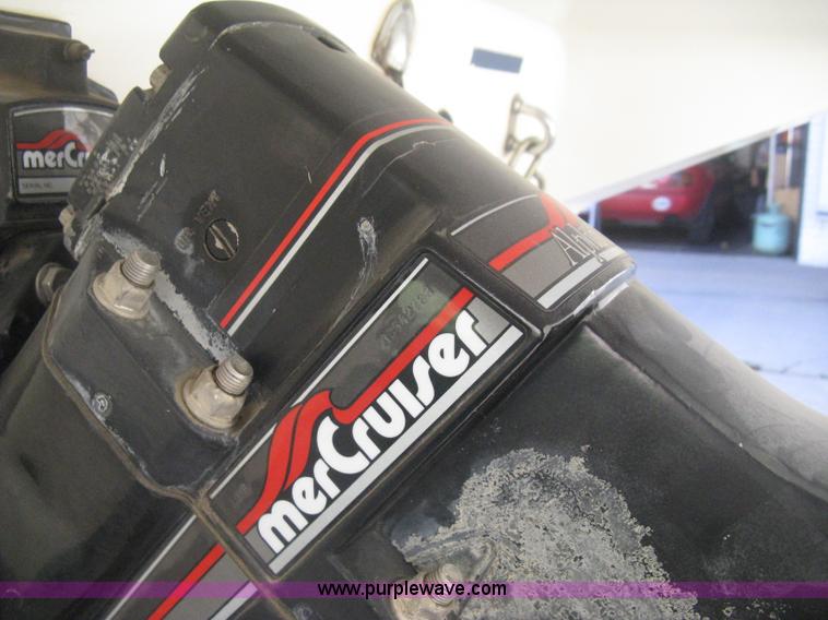 image for item H6332 1989 Baja Islander 190 boat