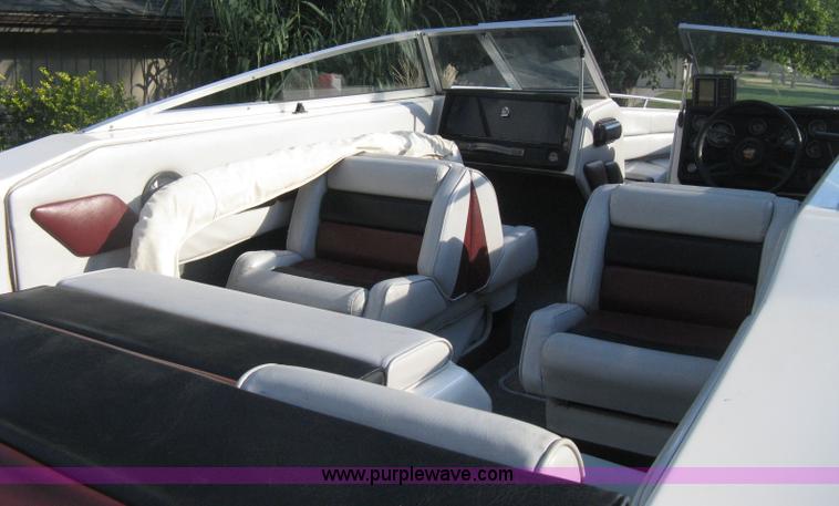 image for item H6332 1989 Baja Islander 190 boat