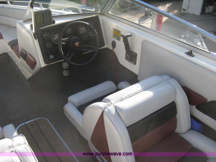 image for item H6332 1989 Baja Islander 190 boat