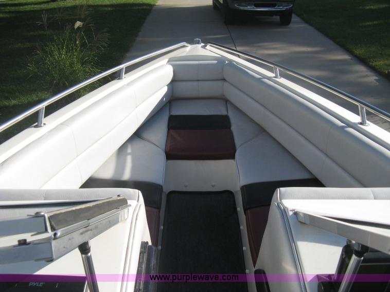 image for item H6332 1989 Baja Islander 190 boat