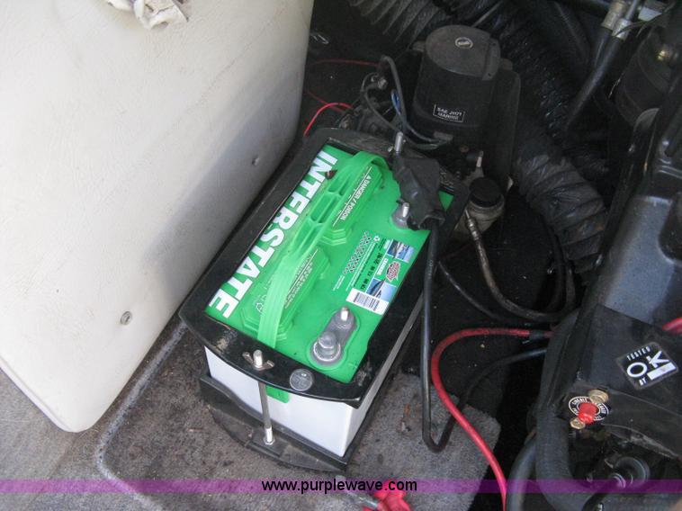 image for item H6332 1989 Baja Islander 190 boat