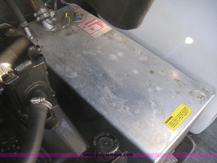 image for item H6332 1989 Baja Islander 190 boat