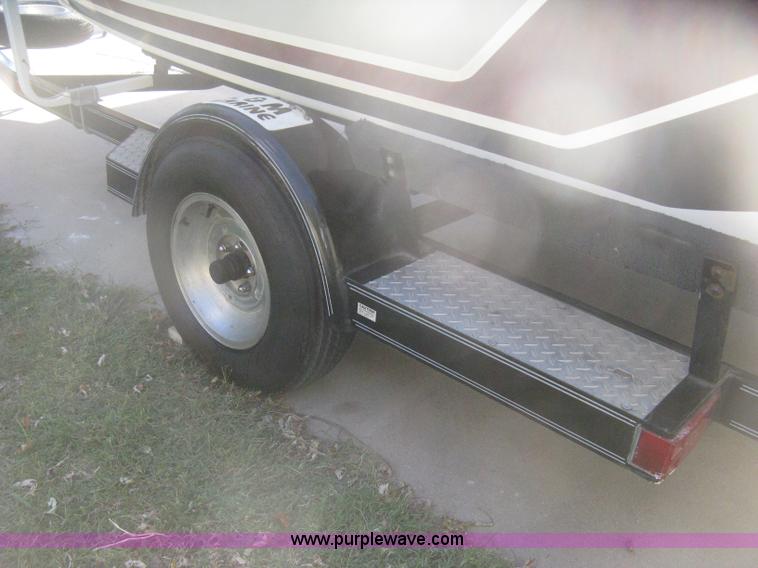 image for item H6332 1989 Baja Islander 190 boat