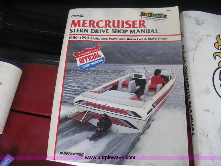 image for item H6332 1989 Baja Islander 190 boat