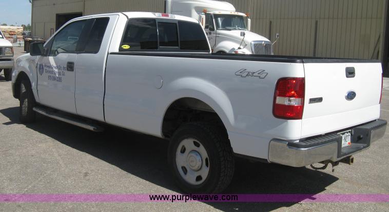 image for item H6351 2006 Ford F150 XLT SuperCab pickup truck