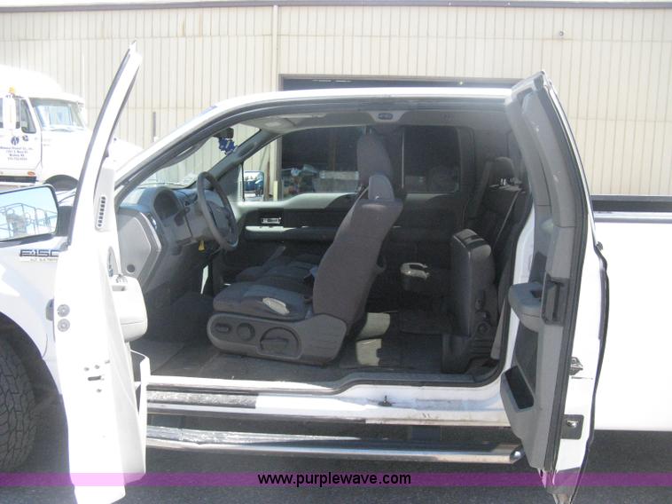 image for item H6351 2006 Ford F150 XLT SuperCab pickup truck