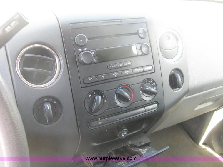 image for item H6351 2006 Ford F150 XLT SuperCab pickup truck