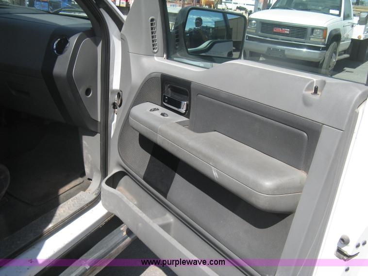 image for item H6351 2006 Ford F150 XLT SuperCab pickup truck