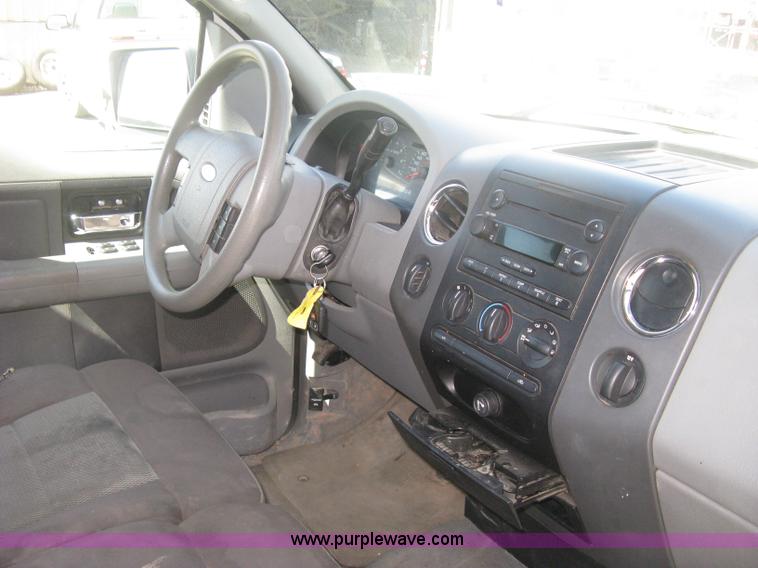 image for item H6351 2006 Ford F150 XLT SuperCab pickup truck