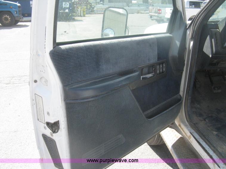 image for item H6352 1994 Chevrolet Silverado 3500HD rollback truck