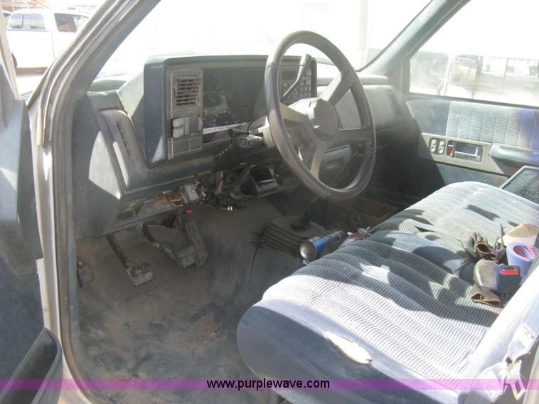 image for item H6352 1994 Chevrolet Silverado 3500HD rollback truck