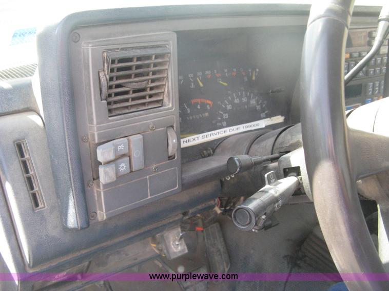 image for item H6352 1994 Chevrolet Silverado 3500HD rollback truck