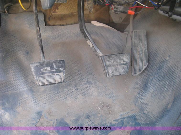 image for item H6352 1994 Chevrolet Silverado 3500HD rollback truck