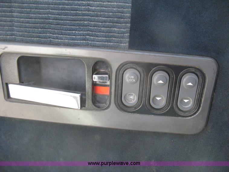 image for item H6352 1994 Chevrolet Silverado 3500HD rollback truck