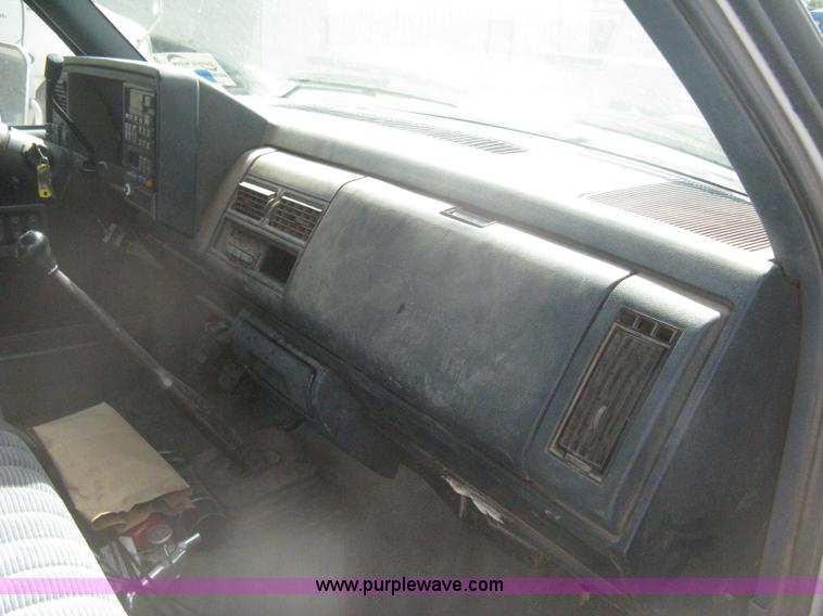 image for item H6352 1994 Chevrolet Silverado 3500HD rollback truck