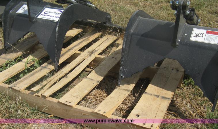 image for item H6389 Stout weld-on grapple attachment