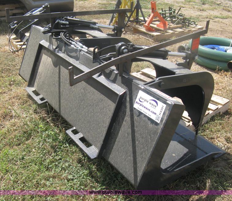 image for item H6391 Stout 72" grapple bucket