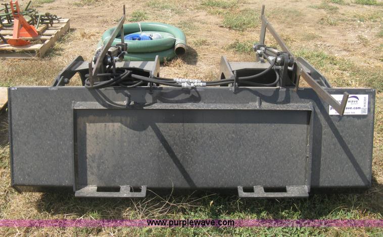 image for item H6391 Stout 72" grapple bucket