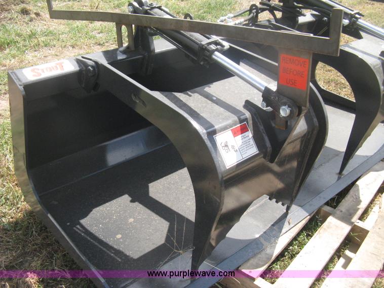 image for item H6391 Stout 72" grapple bucket