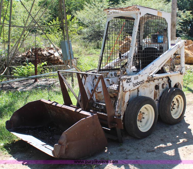 Bobcat 600 skid steer in Overbrook, KS | Item H6841 sold | Purple Wave