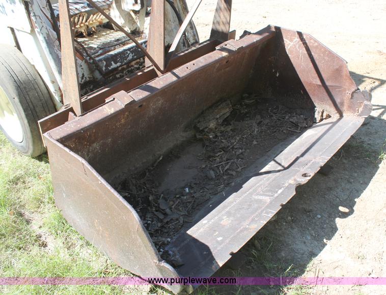 image for item H6841 Bobcat 600 skid steer