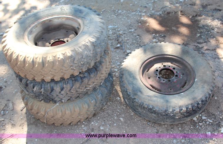 image for item H6841 Bobcat 600 skid steer