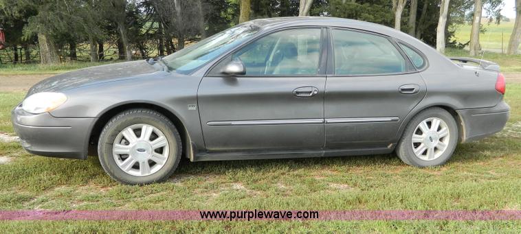 image for item I1385 2003 Ford Taurus SEL