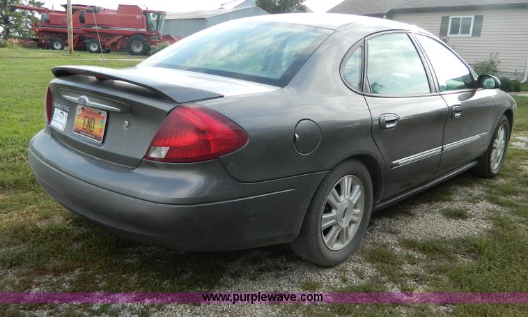 image for item I1385 2003 Ford Taurus SEL