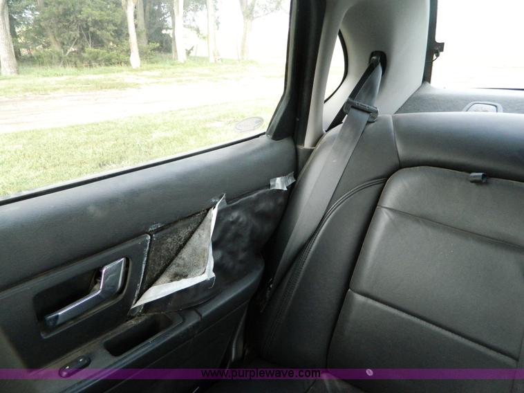 image for item I1385 2003 Ford Taurus SEL