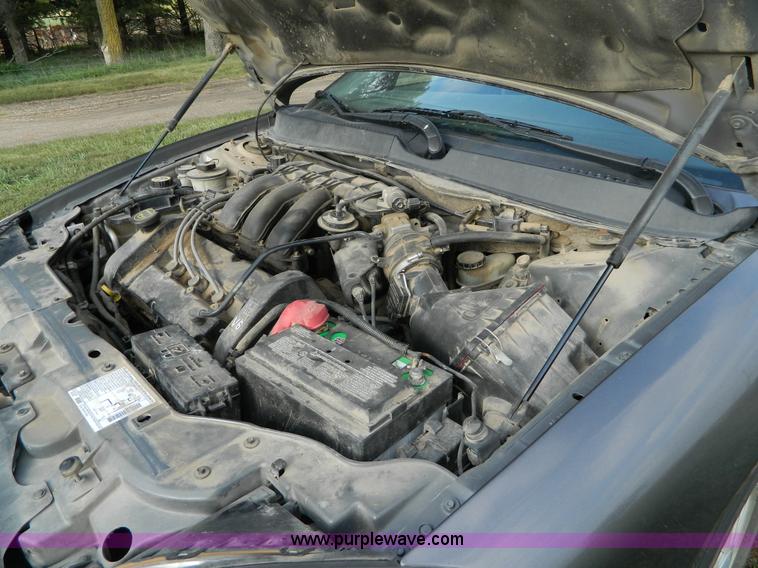 image for item I1385 2003 Ford Taurus SEL