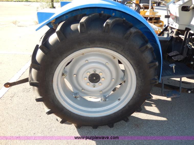 image for item I4291 2002 Lenar JL254II MFWD tractor
