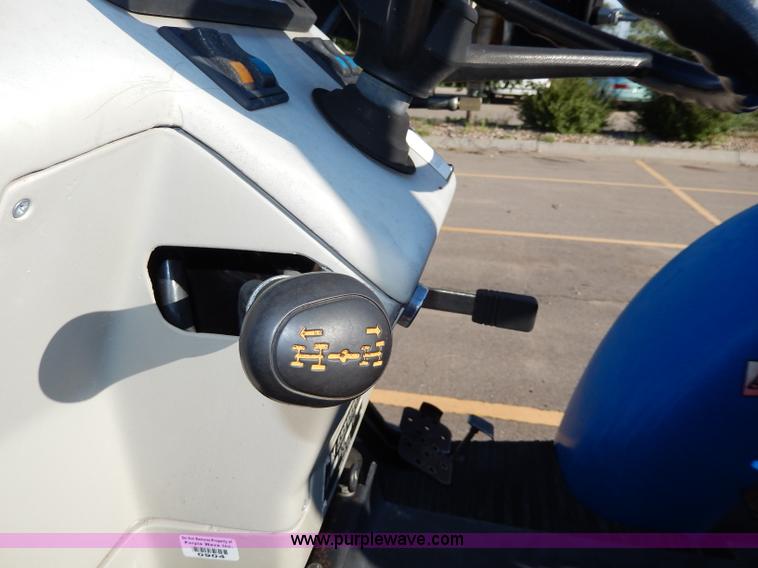 image for item I4291 2002 Lenar JL254II MFWD tractor