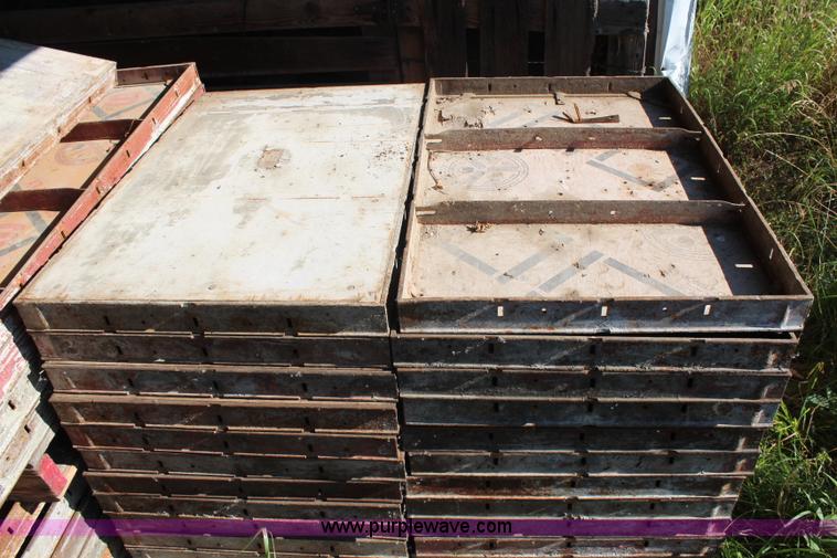 image for item AU9181 Symons concrete forms and hardware